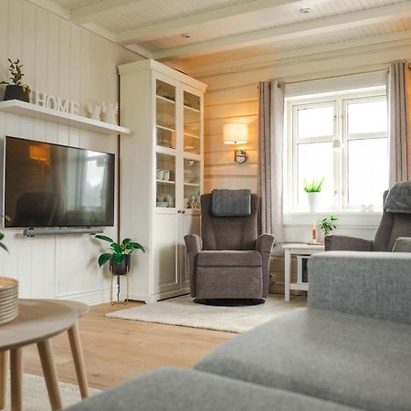 Lofoten Suite Apartments - Rostad Retro Rorbuer Рейне Екстериор снимка