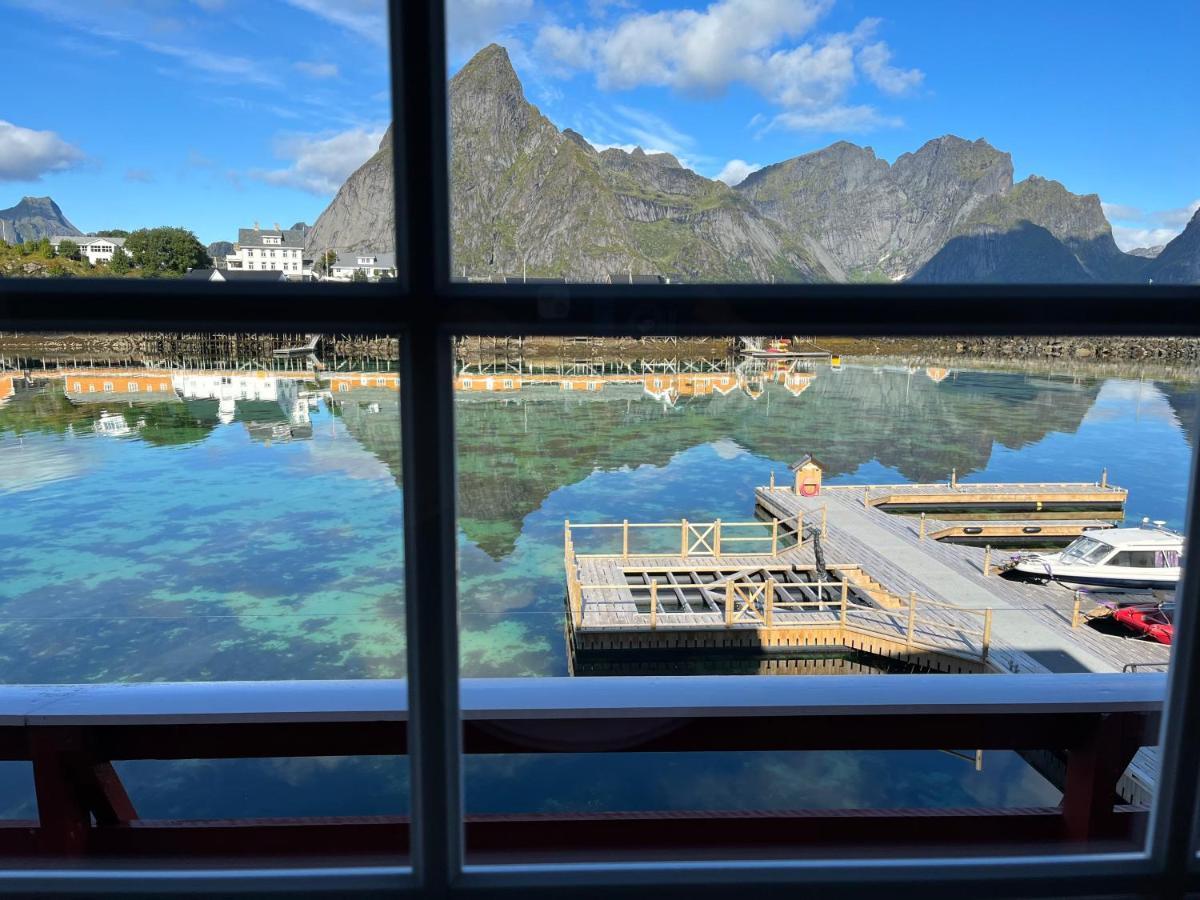 Lofoten Suite Apartments - Rostad Retro Rorbuer Рейне Екстериор снимка