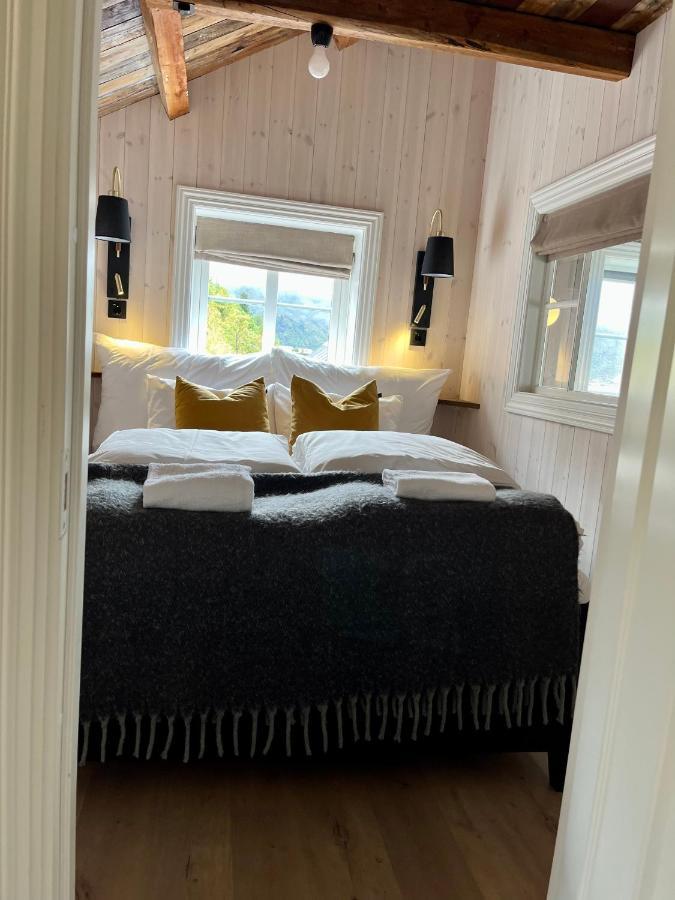 Lofoten Suite Apartments - Rostad Retro Rorbuer Рейне Екстериор снимка