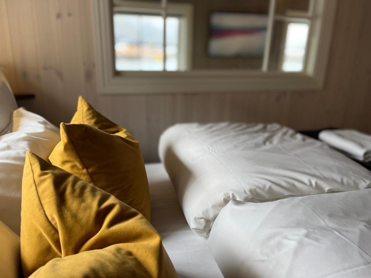Lofoten Suite Apartments - Rostad Retro Rorbuer Рейне Екстериор снимка