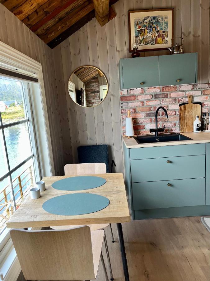 Lofoten Suite Apartments - Rostad Retro Rorbuer Рейне Екстериор снимка