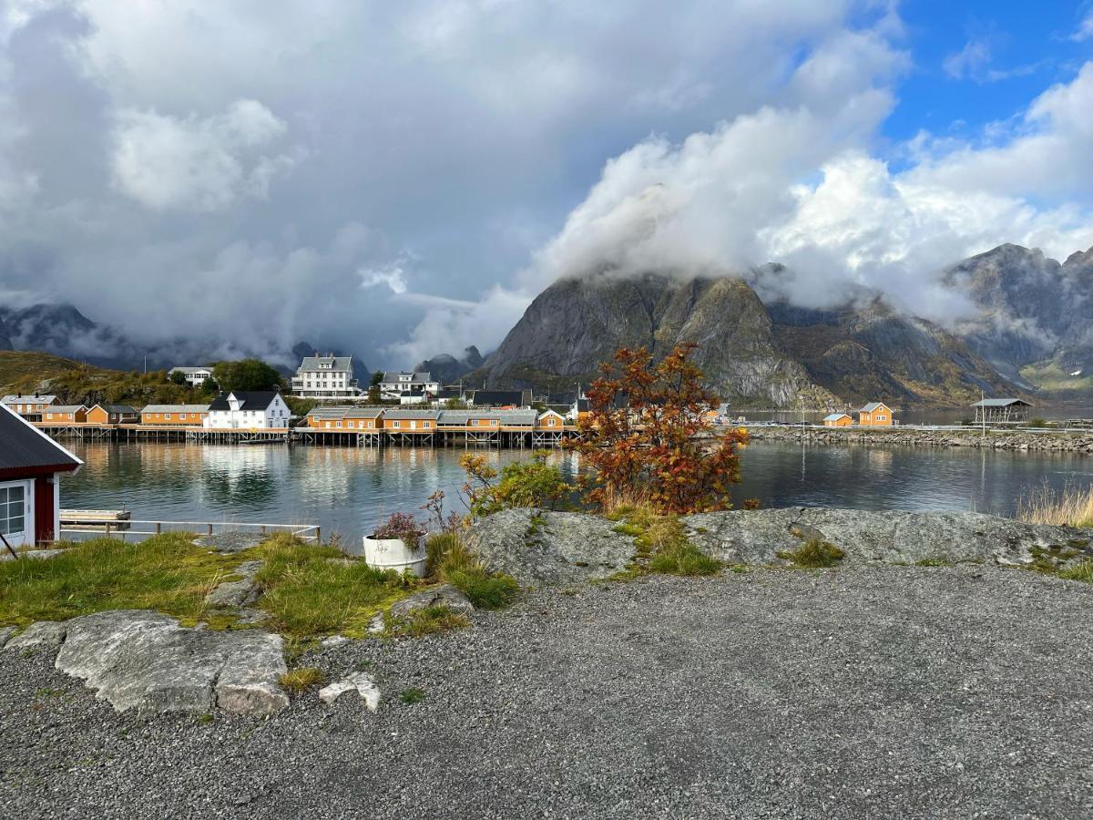 Lofoten Suite Apartments - Rostad Retro Rorbuer Рейне Екстериор снимка