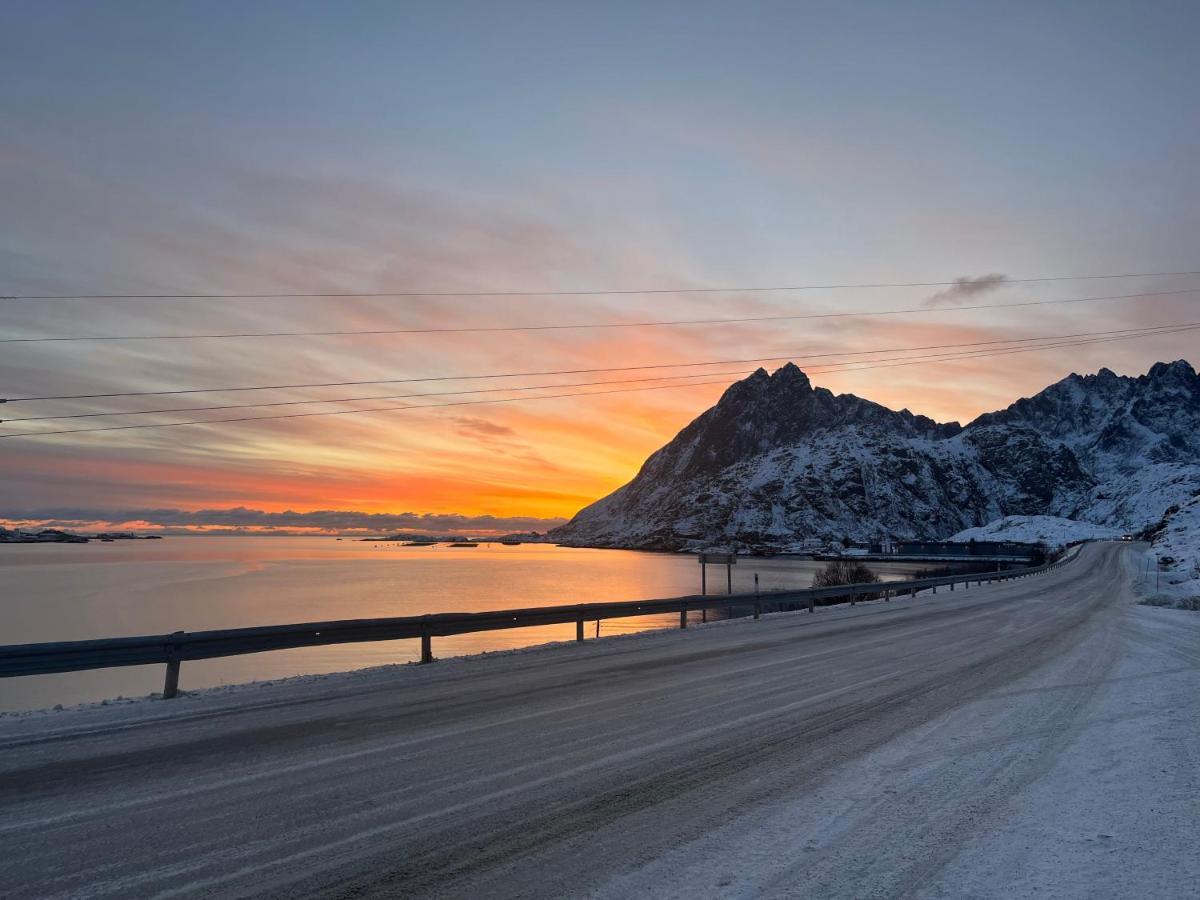 Lofoten Suite Apartments - Rostad Retro Rorbuer Рейне Екстериор снимка