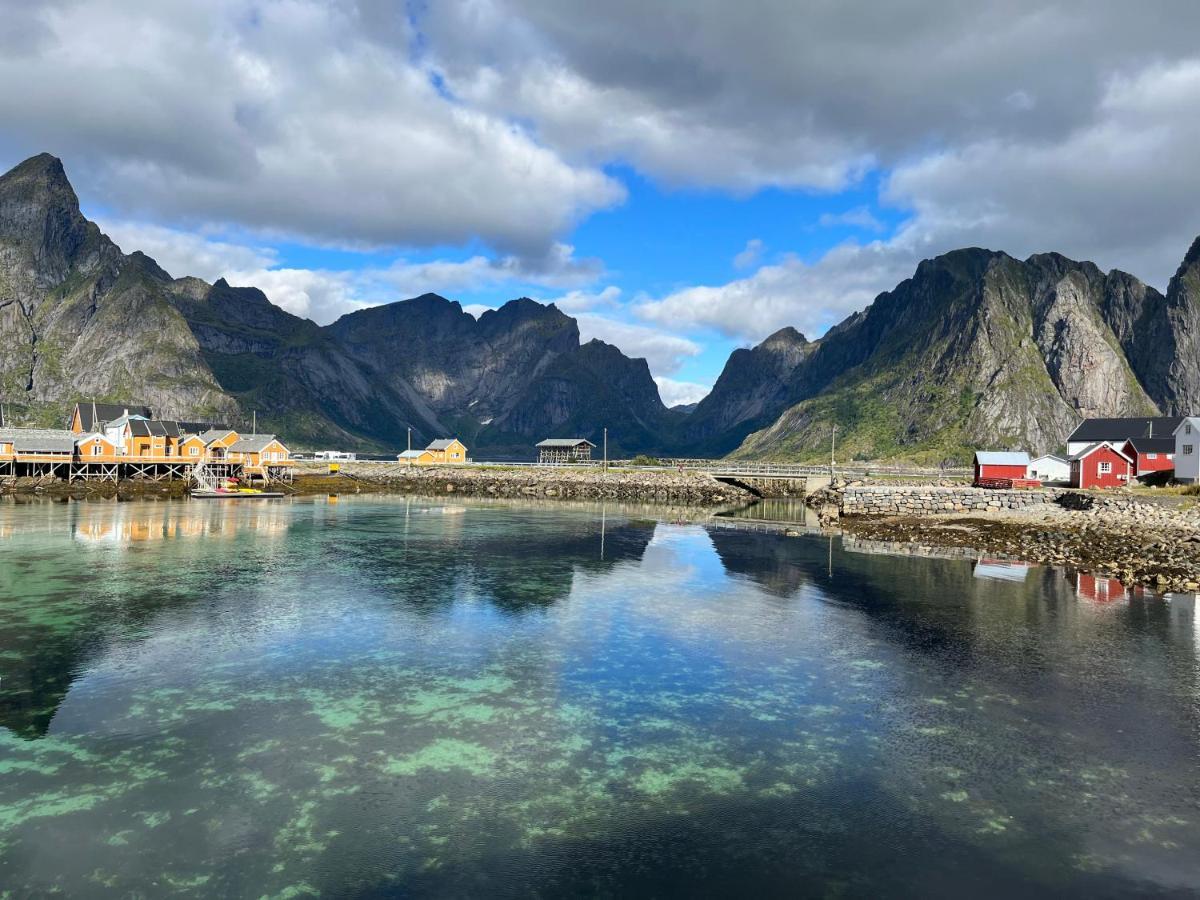 Lofoten Suite Apartments - Rostad Retro Rorbuer Рейне Екстериор снимка