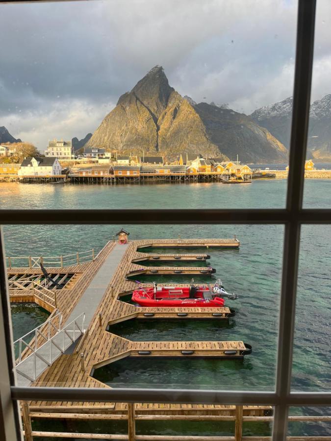 Lofoten Suite Apartments - Rostad Retro Rorbuer Рейне Екстериор снимка