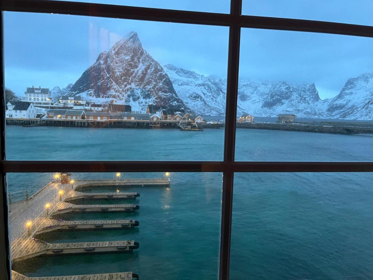 Lofoten Suite Apartments - Rostad Retro Rorbuer Рейне Екстериор снимка