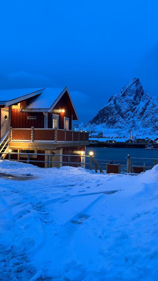 Lofoten Suite Apartments - Rostad Retro Rorbuer Рейне Екстериор снимка