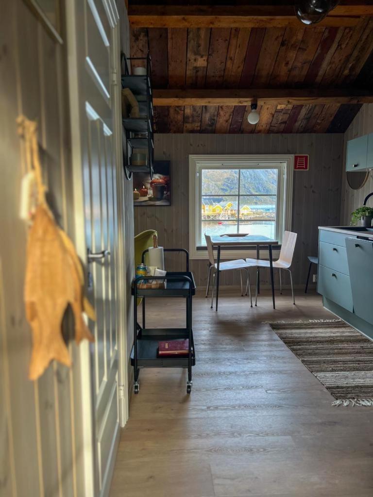 Lofoten Suite Apartments - Rostad Retro Rorbuer Рейне Екстериор снимка