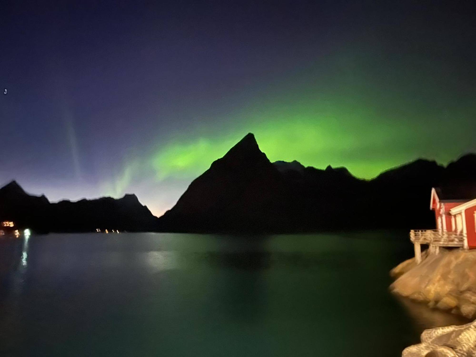Lofoten Suite Apartments - Rostad Retro Rorbuer Рейне Екстериор снимка