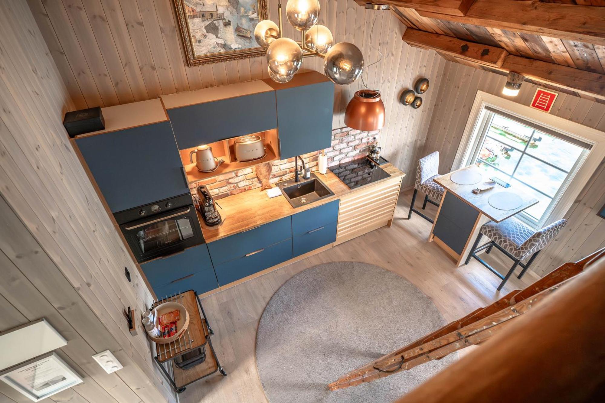 Lofoten Suite Apartments - Rostad Retro Rorbuer Рейне Екстериор снимка
